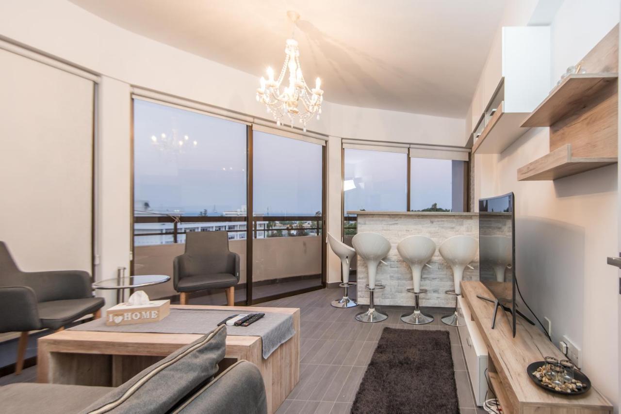 Sea View Flat 301 Apartment Ларнака Екстериор снимка